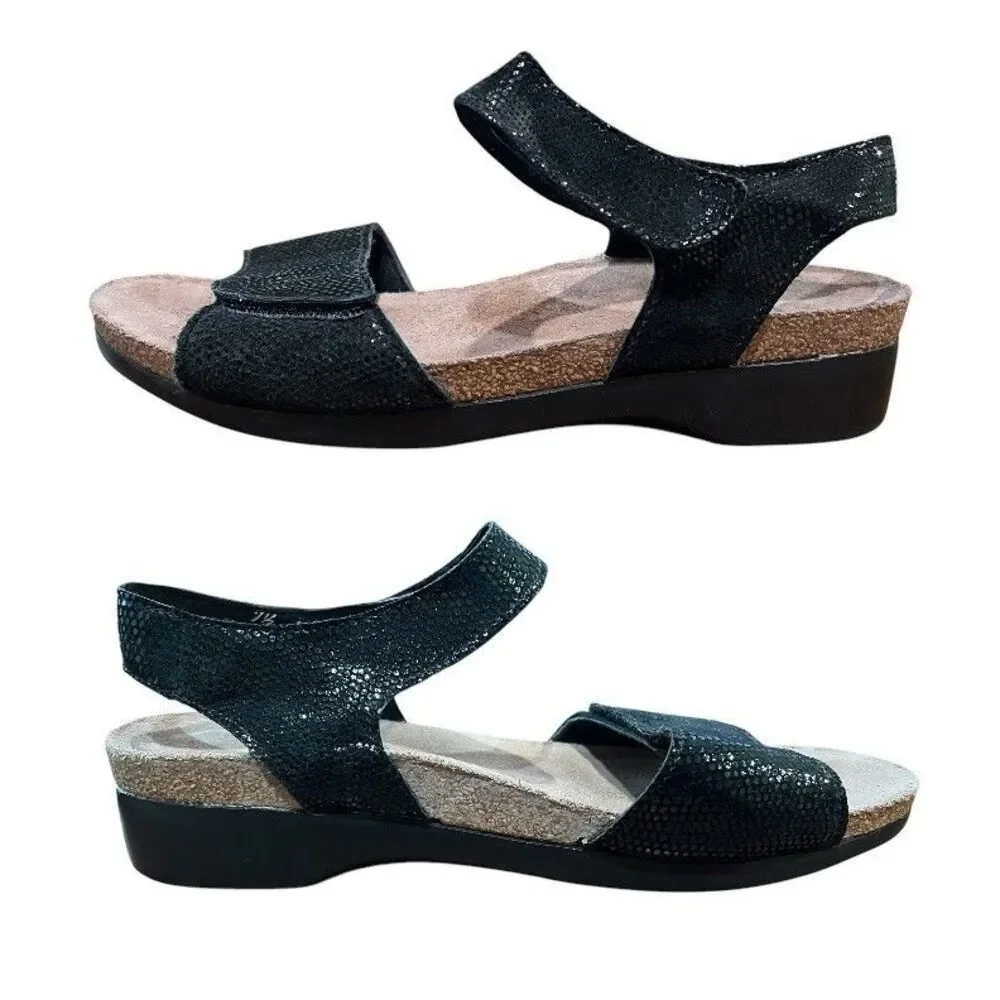 Munro American Pisces Black Leather Sandals  US 7.5  Adj Ankle Strap Casual